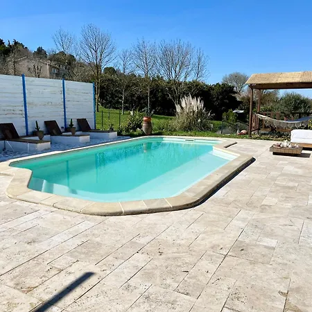 Les Cigales - Paisible Avec Piscine *