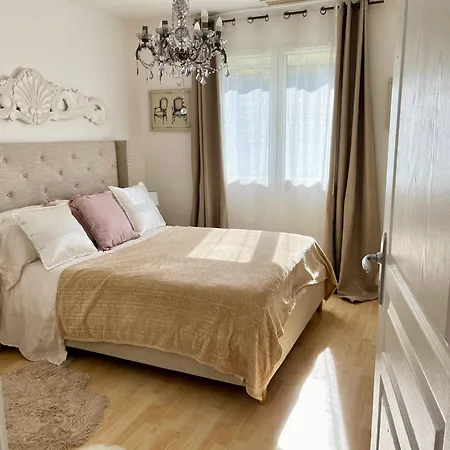 Les Cigales - Paisible Avec Piscine