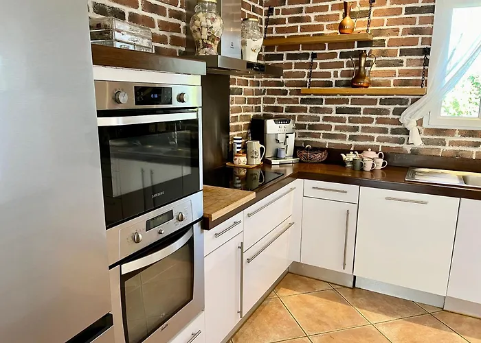 Villa Les Cigales - Paisible Avec Piscine *